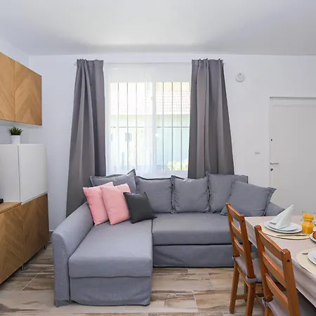 Holiday home Golden *
